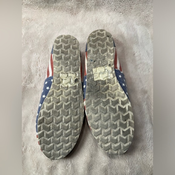 So size 9 American 4th of July flats - Picture 4 of 7